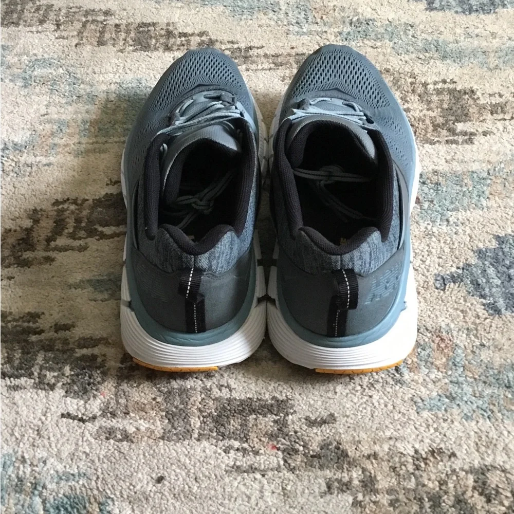 Hoka One One